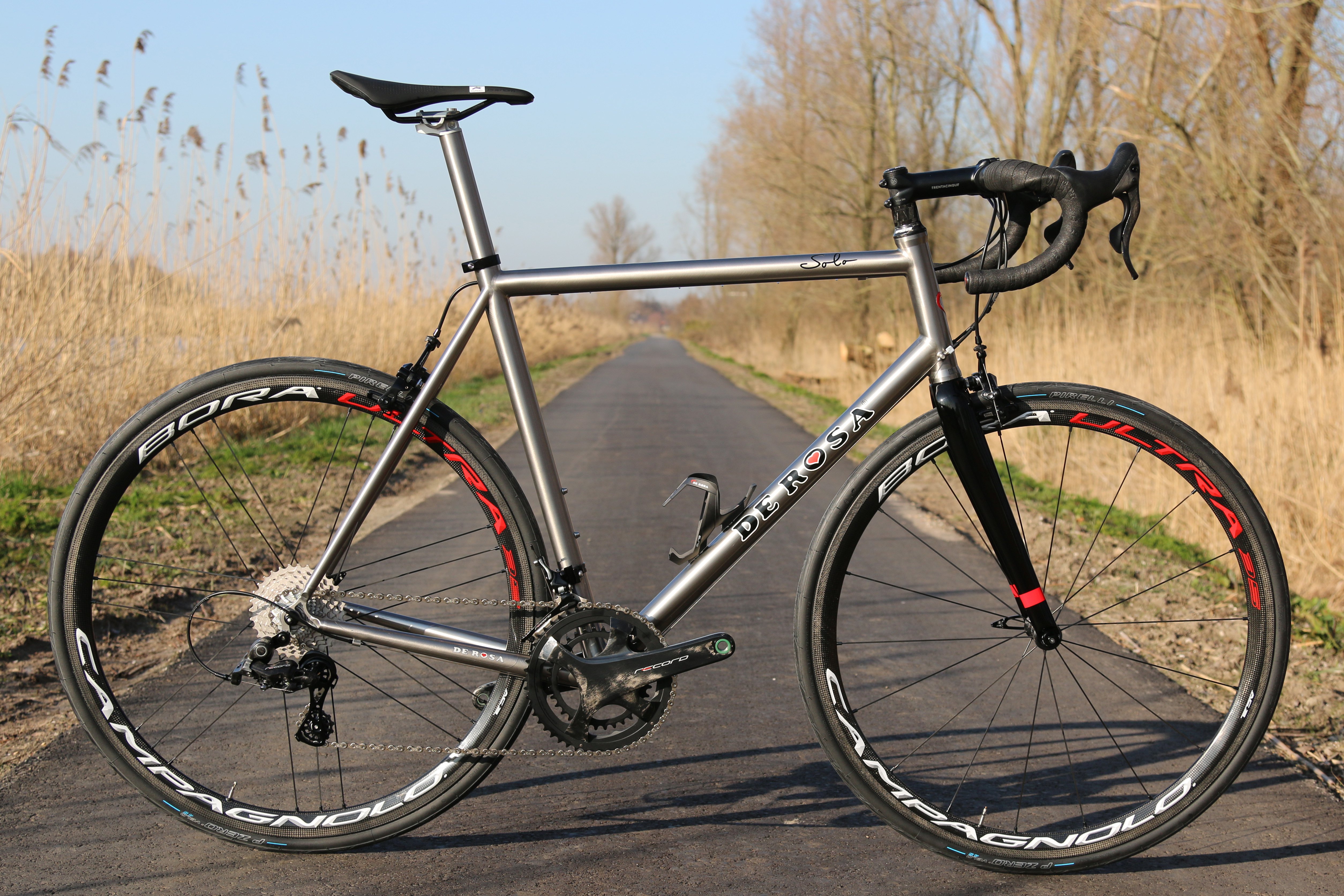 Belastingbetaler Tijdig Misverstand De Rosa Solo handgemaakt Titanium frame | Plieger Wielersport